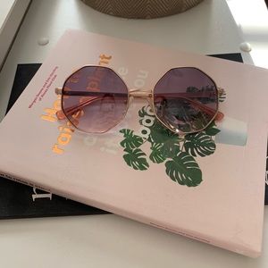 hexagon guess sunglasses nude/light pink